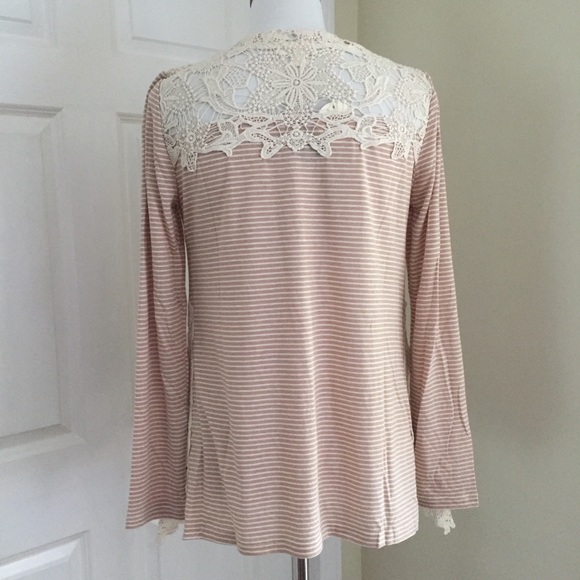 ❗️LAST❗️Trapeze Top with Crochet Lace - Picture 4 of 7